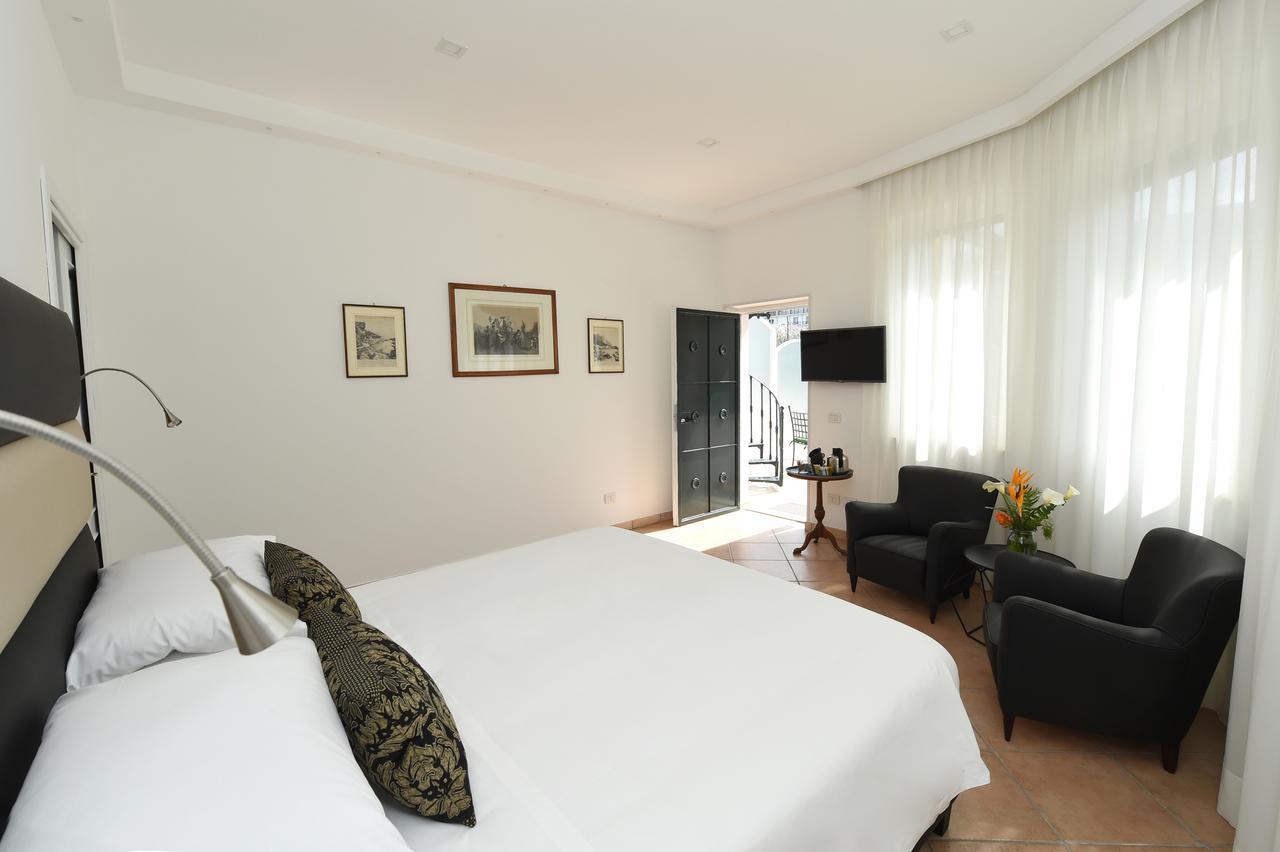 Chambre Triple avec Terrasse