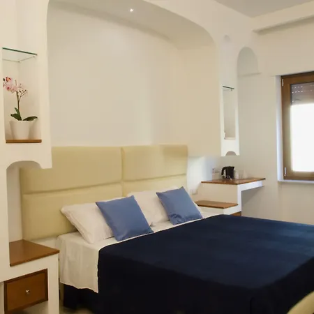 Sorrento Rooms-3